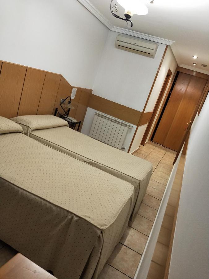 Hostal Maria Ronda Madrid Exterior foto
